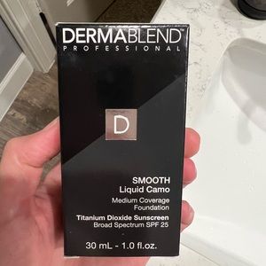 BRAND NEW DERMABLEND SMOOTH LIQUID FOUNDATION